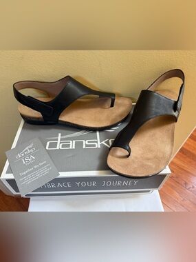 DANSKO Reece Leather Toe-Loop Sandal, Sz EU40/US9.5-10, NWT